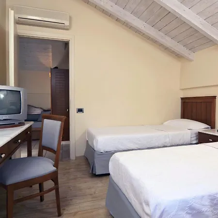 Aparthotel Harmony 4*