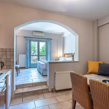 Aparthotel Harmony Selianítika